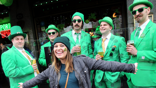 Wearing green - English Task