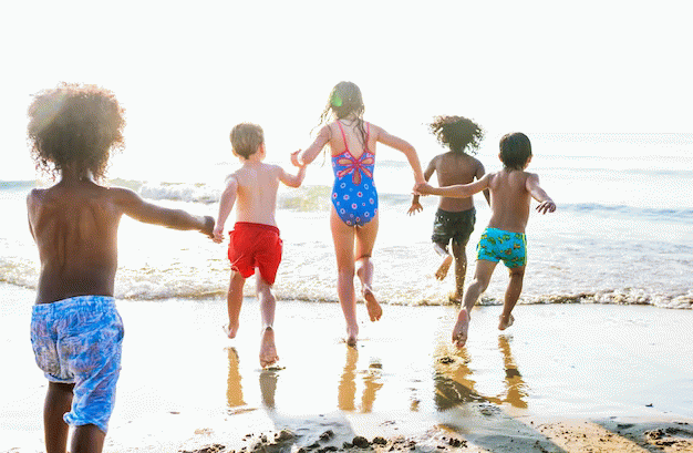 Download Picture description: At the beach. B1