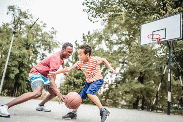 Download Picture description: Playing sport. B1