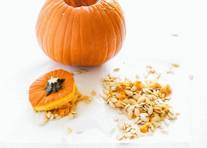 Pumpkin seed scoop