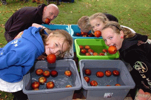 Apple bobbing