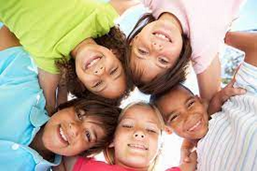 Illustration for a B1 conversation question about friends, falling out and making up.